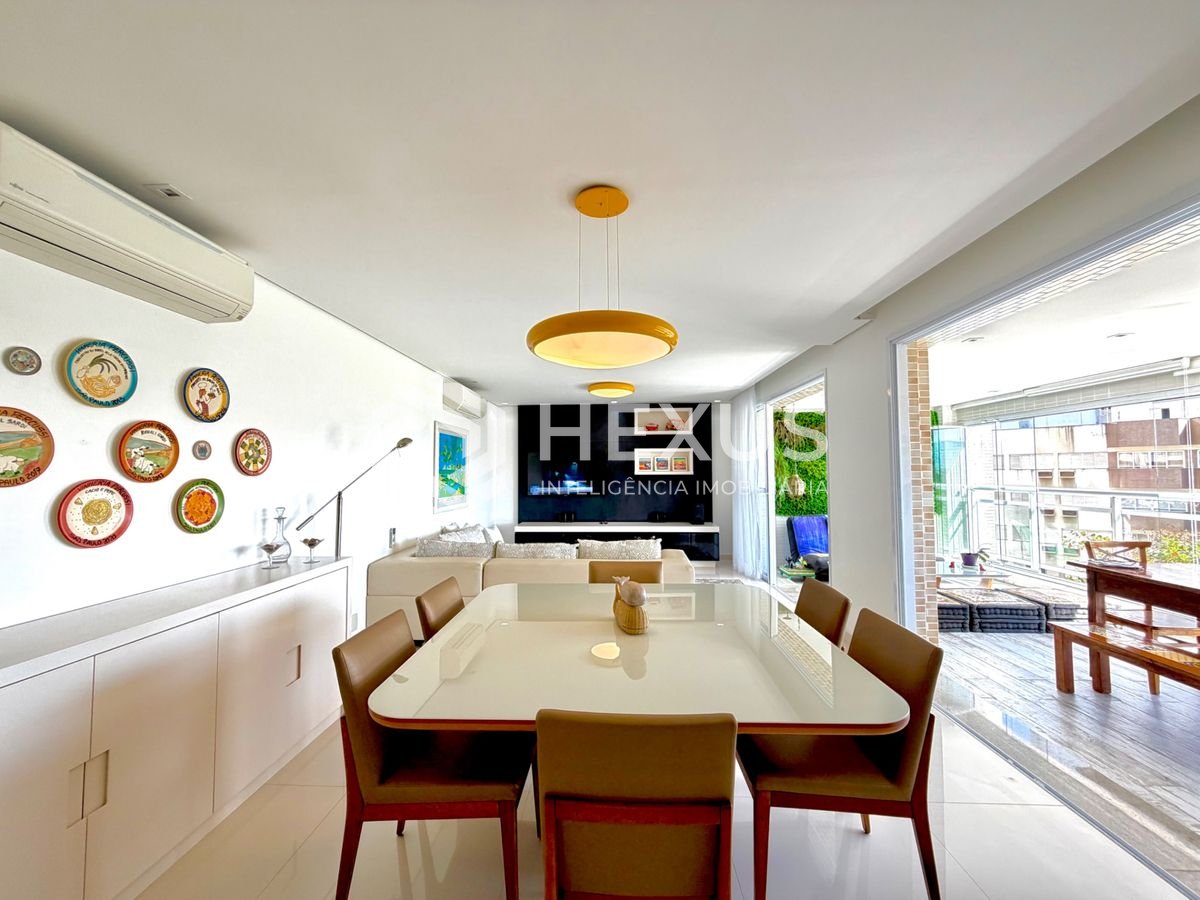 Foto 3 de Apartamento com varanda gourmet vista mar e lazer na região da Praia do Tortuga na Enseada, Guarujá