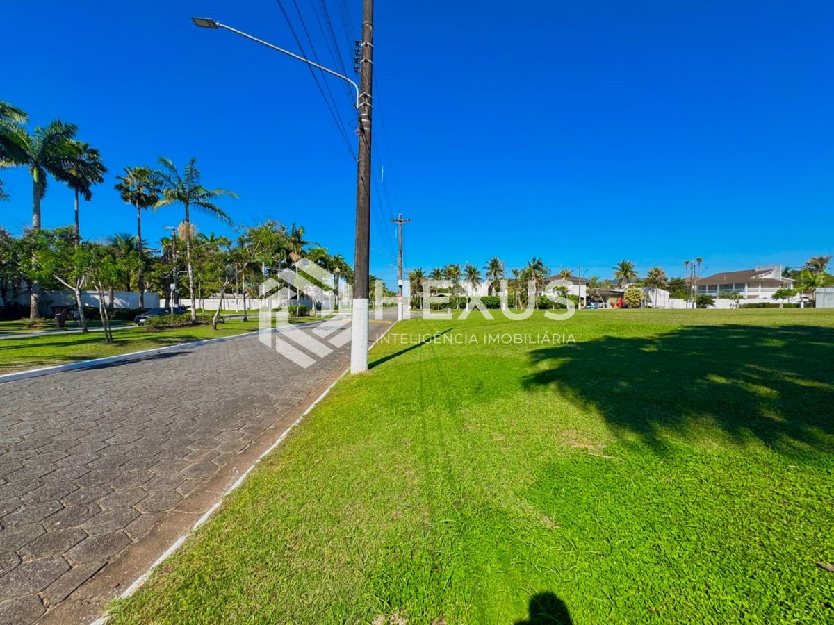 Foto 5 de Terreno de 1.182 m² frente avenida no Jardim Acapulco, Guarujá