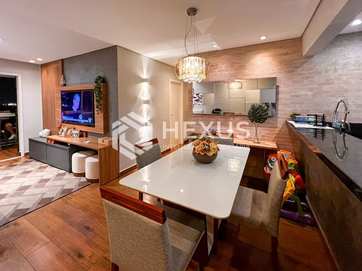 Foto 3 de Apartamento reformado com varanda gourmet vista mar no Jardim Astúrias, Guarujá