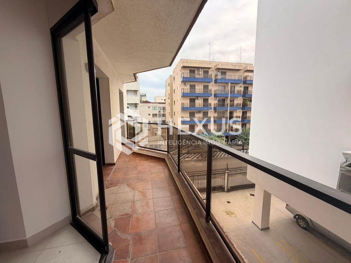 Foto 4 de Apartamento com varanda e lazer a 300m da praia na região do Tortugas na Enseada, Guarujá