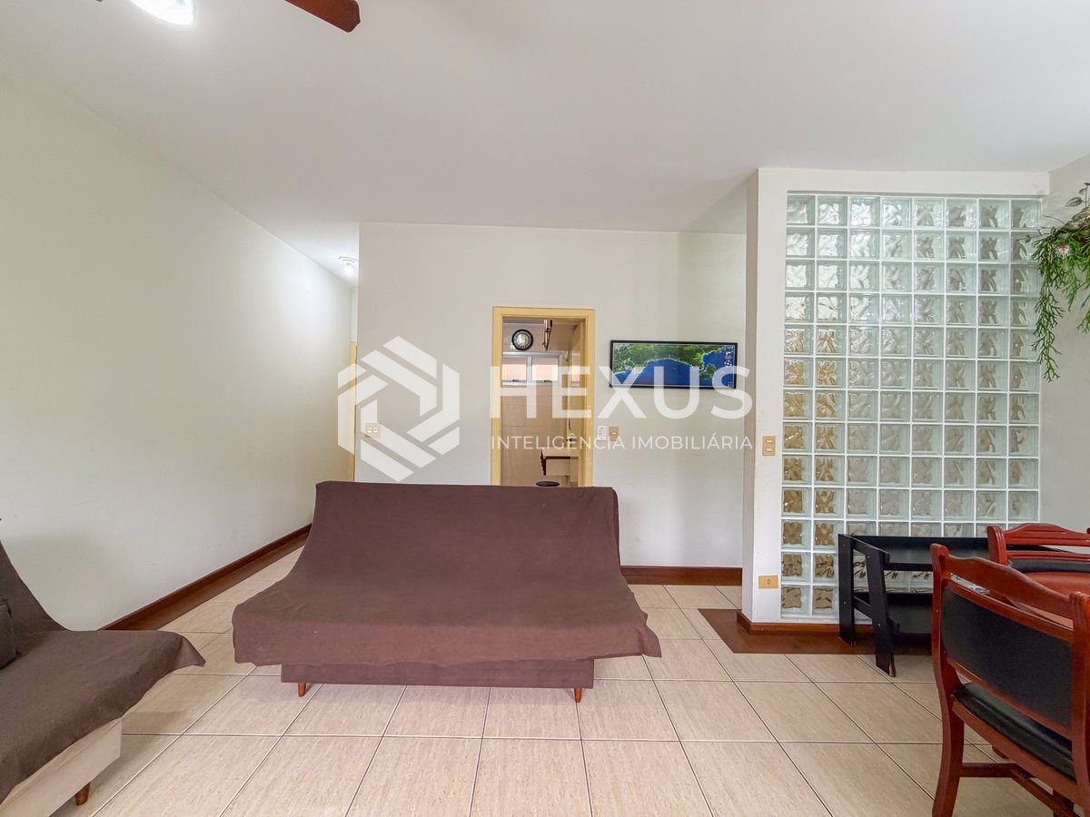 Foto 4 de Apartamento com varanda e lazer a 650m da praia na região da Jardim Tejereba na Enseada, Guarujá