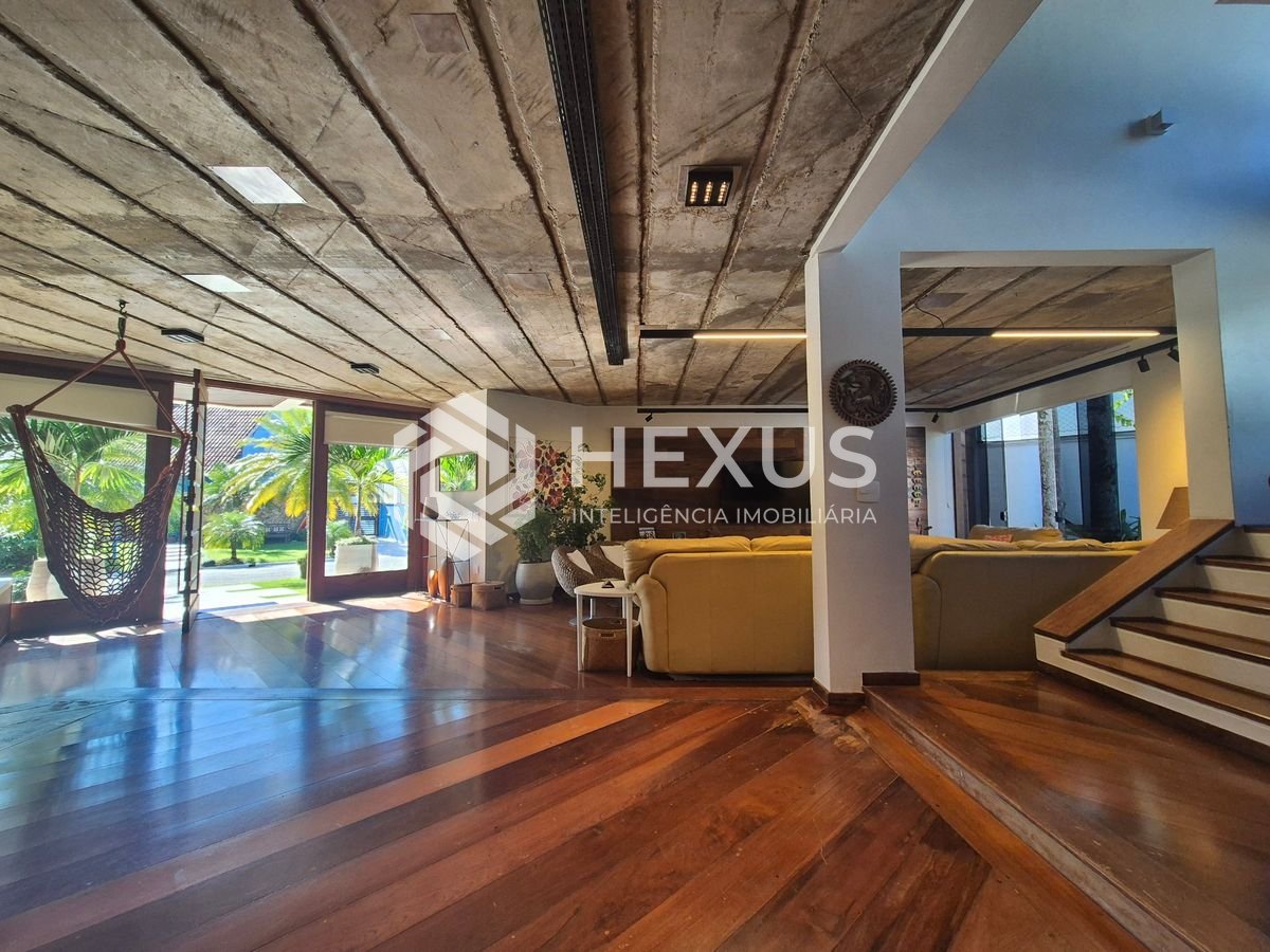 Foto 5 de Casa reformado com varanda na região do Jardim Pernambuco II, Guarujá