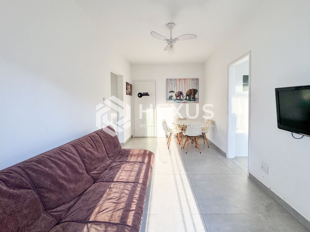 Foto 5 de Apartamento com varanda a 2 quadras da praia nas Pitangueiras, Guarujá