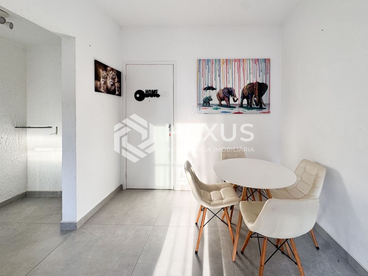 Foto 4 de Apartamento com varanda a 2 quadras da praia nas Pitangueiras, Guarujá