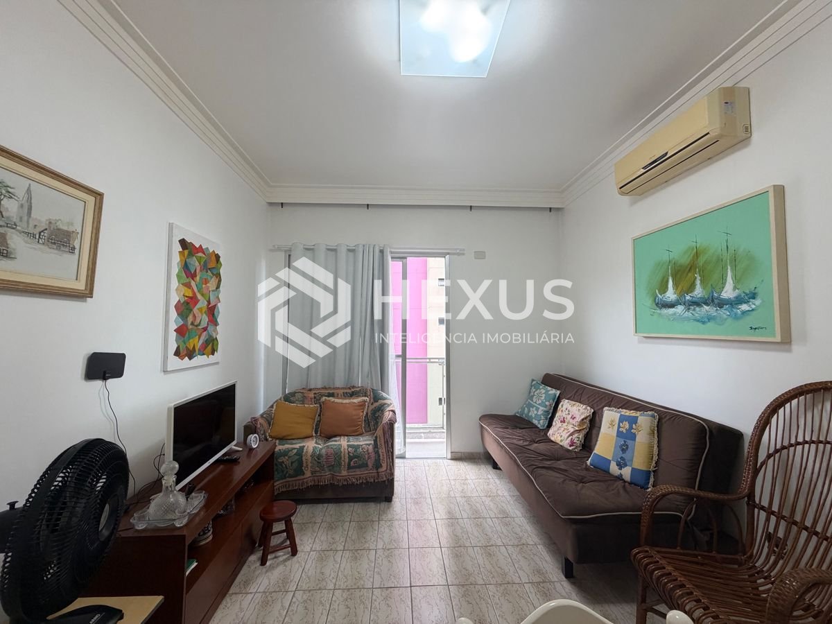 Foto 2 de Apartamento com varanda e lazer a 500m da praia na Enseada, Guarujá