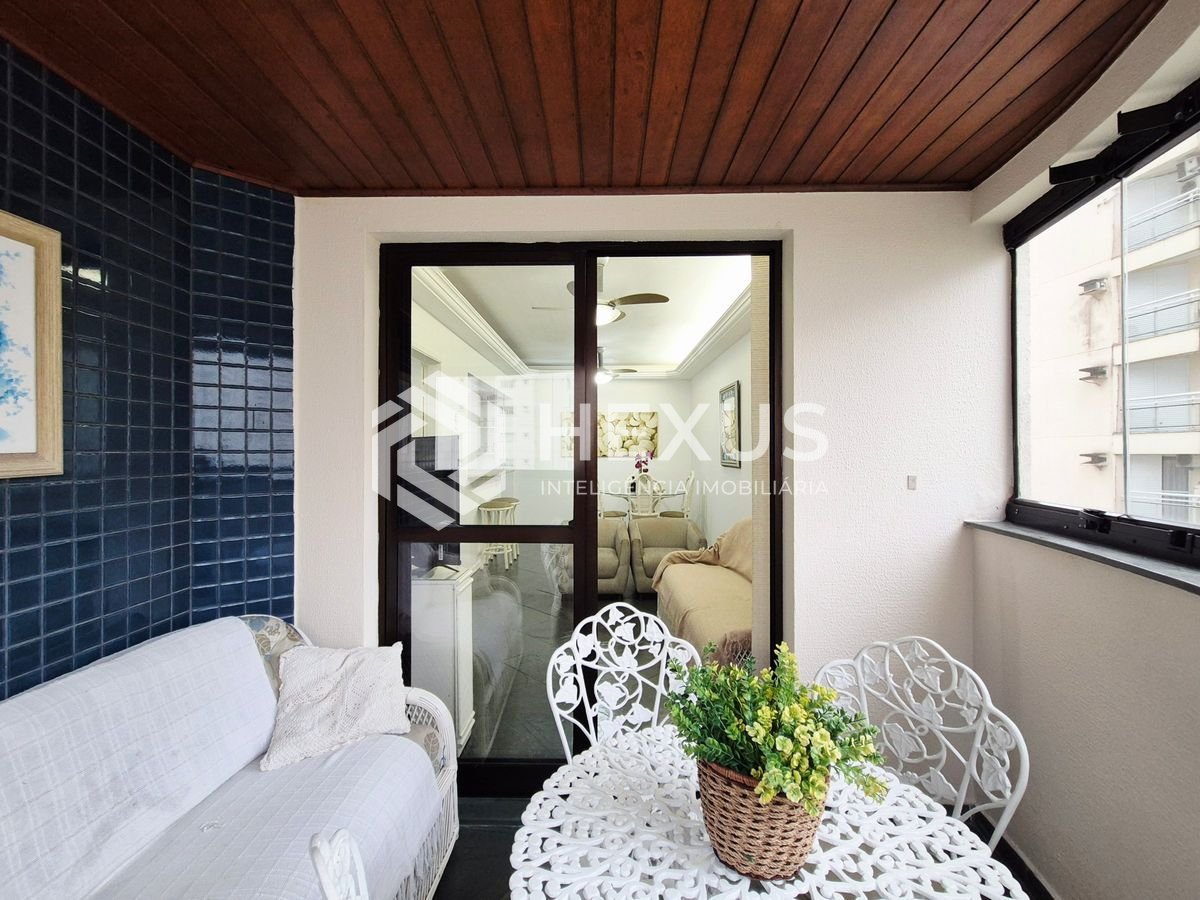Foto 5 de Apartamento com varanda vista mar e lazer a 1 quadra da praia nas Pitangueiras, Guarujá