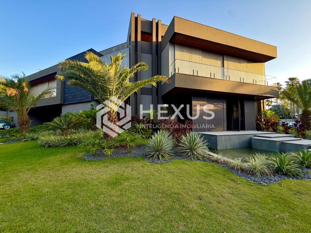 Foto 4 de Casa de alto padrão com lazer completo e heliponto no Jardim Acapulco, Guarujá.