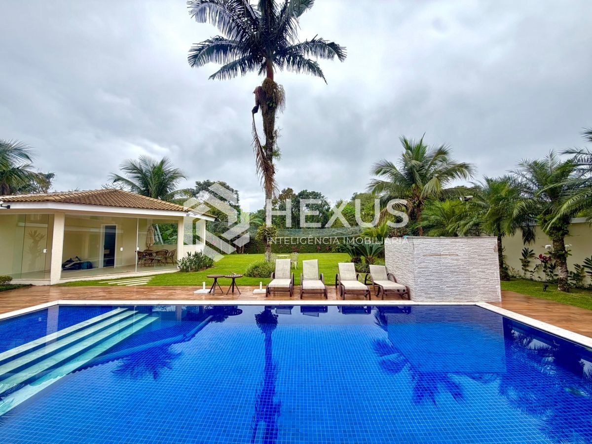 Foto 4 de Casa de alto padrão com varanda piscina e área gourmet no Acapulco, Guarujá