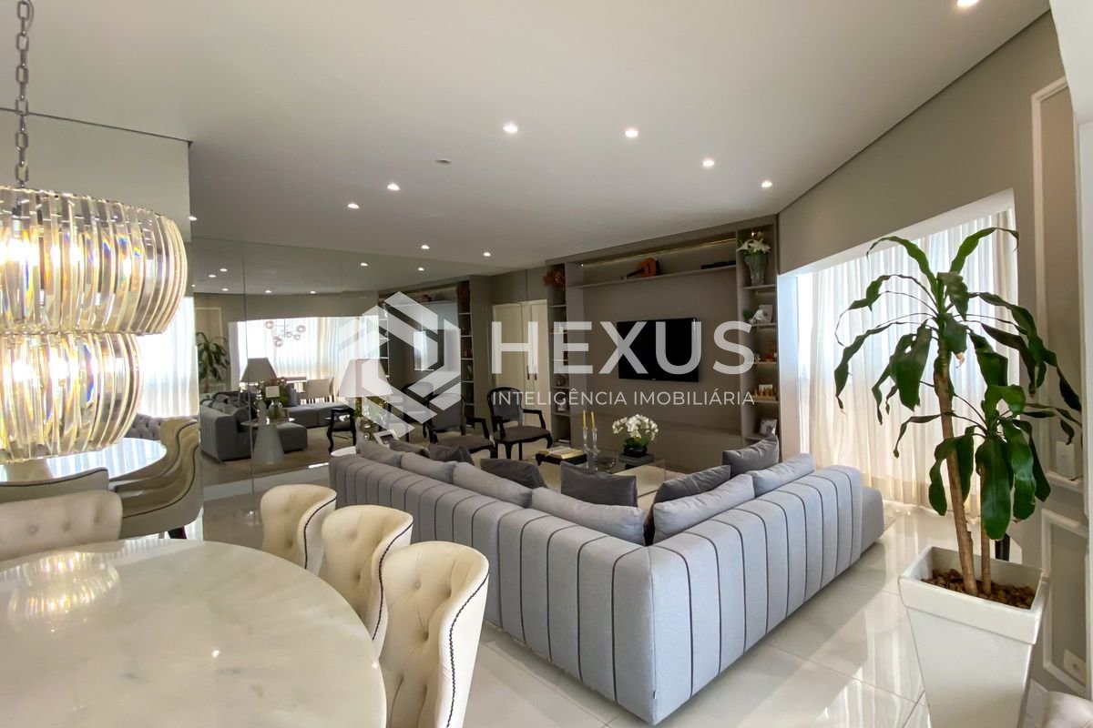 Apartamento reformado com varanda vista mar e lazer no Jardim Astúrias, Guarujá