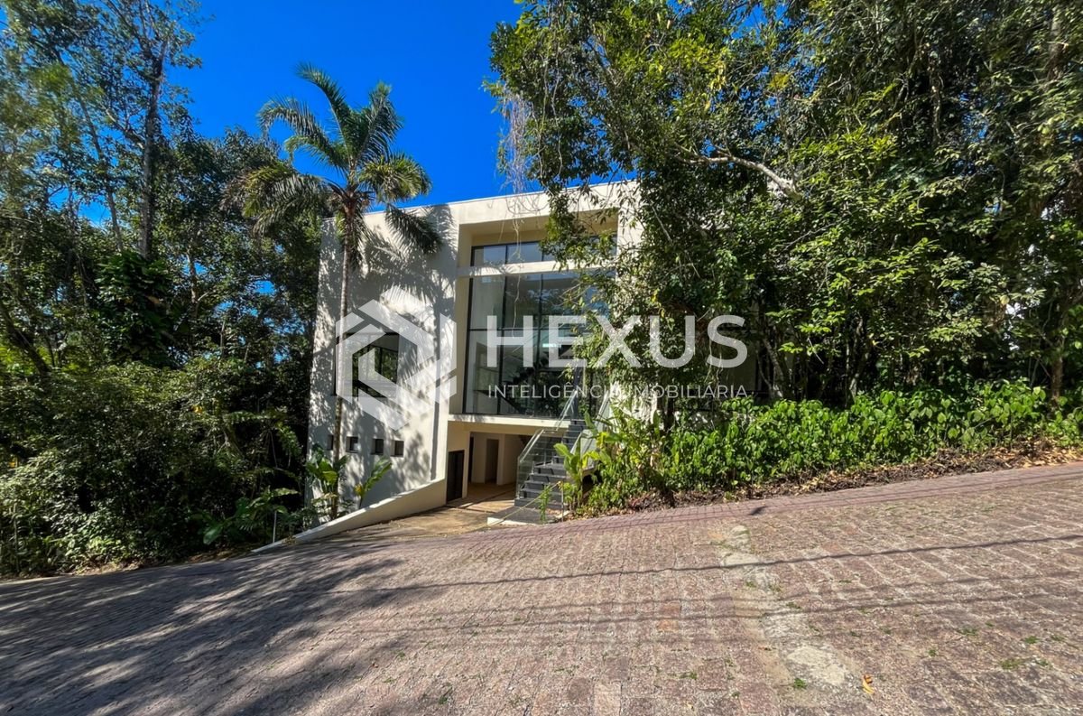 Foto 3 de Casa nova Tela em Branco, 300 mts da praia, no Condomínio Iporanga, Guarujá, SP