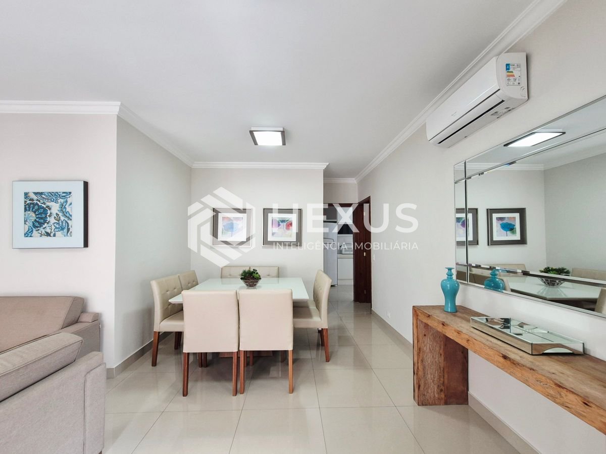 Foto 5 de Apartamento com varanda e lazer nas Pitangueiras, Guarujá