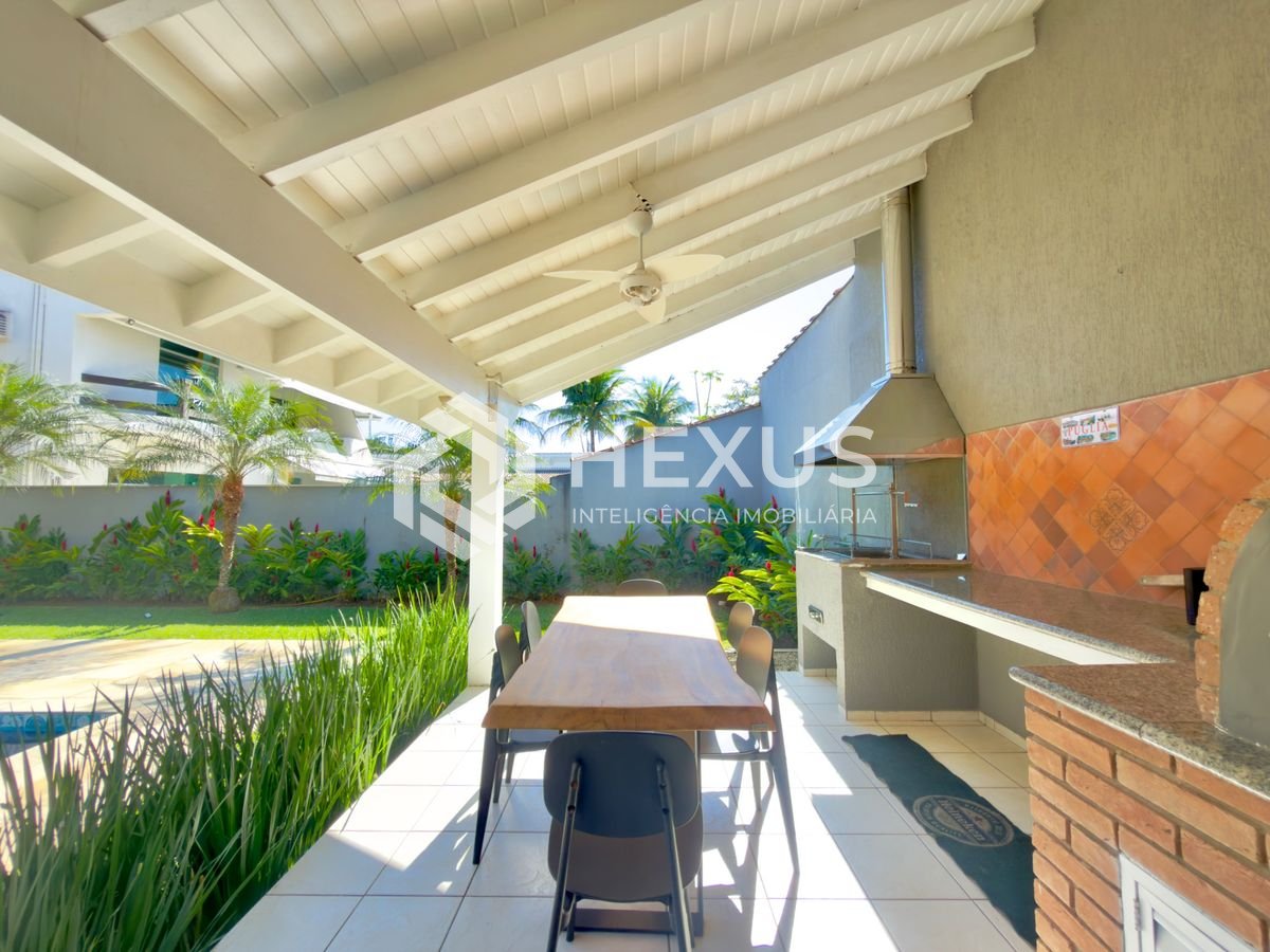 Foto 5 de Casa de alto padrão com piscina e área gourmet no Jardim Acapulco, Guarujá