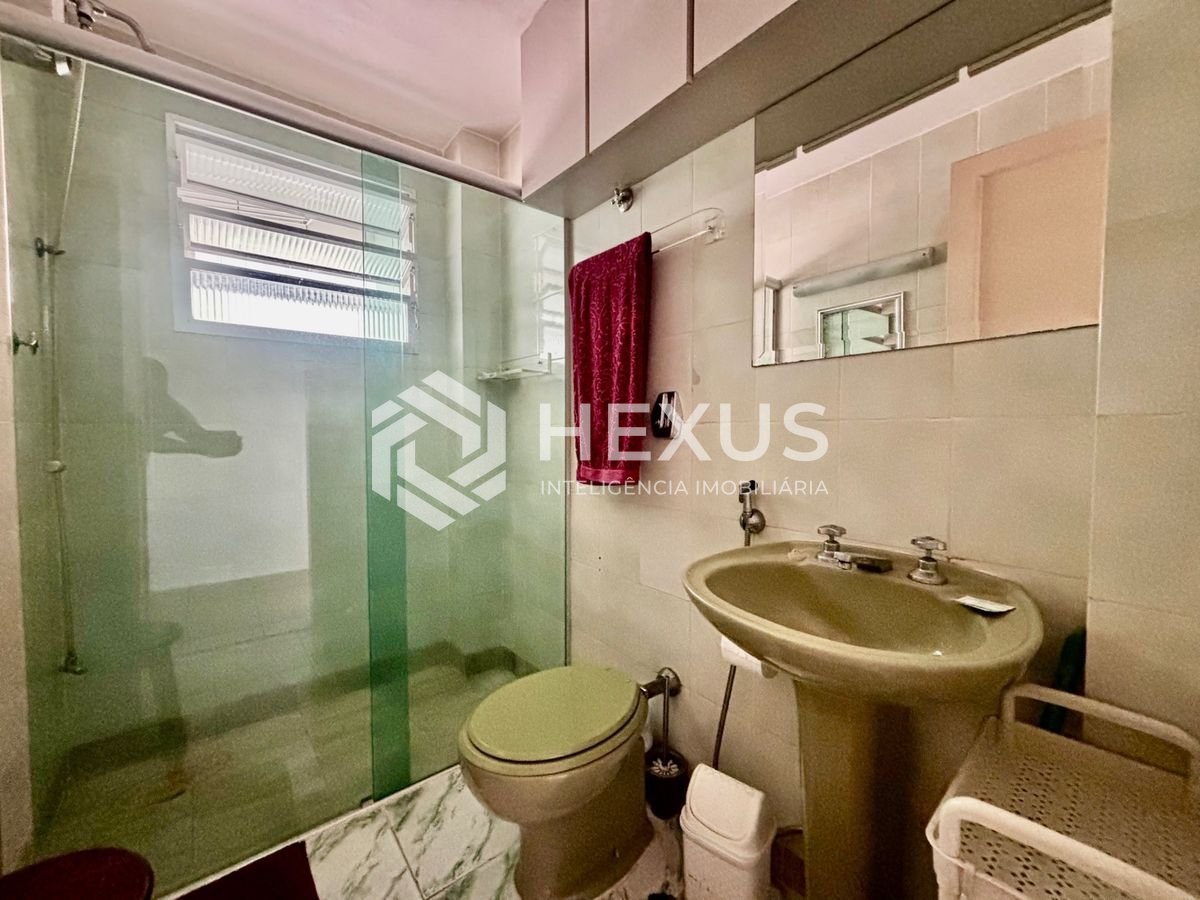 Foto 5 de Apartamento reformado a 200m da Praia do Tombo, Guarujá