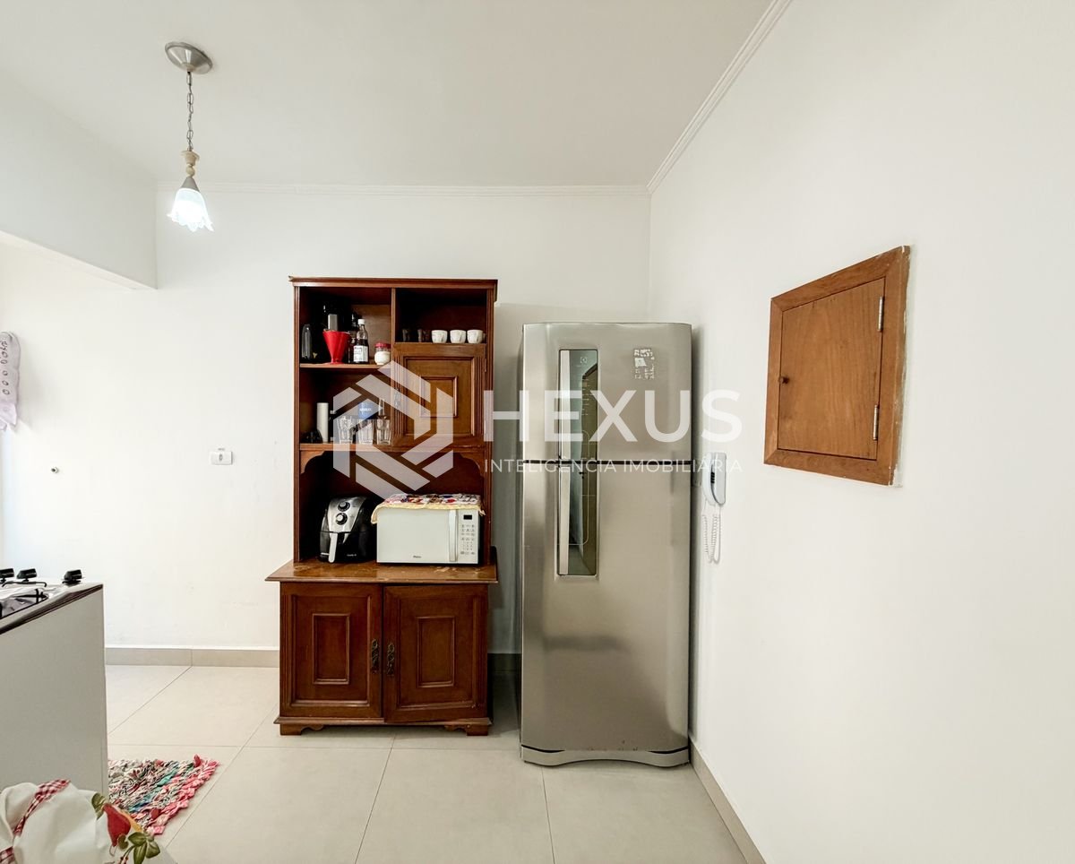 Foto 5 de Apartamento com varanda na região da Vila Julia na Enseada, Guarujá