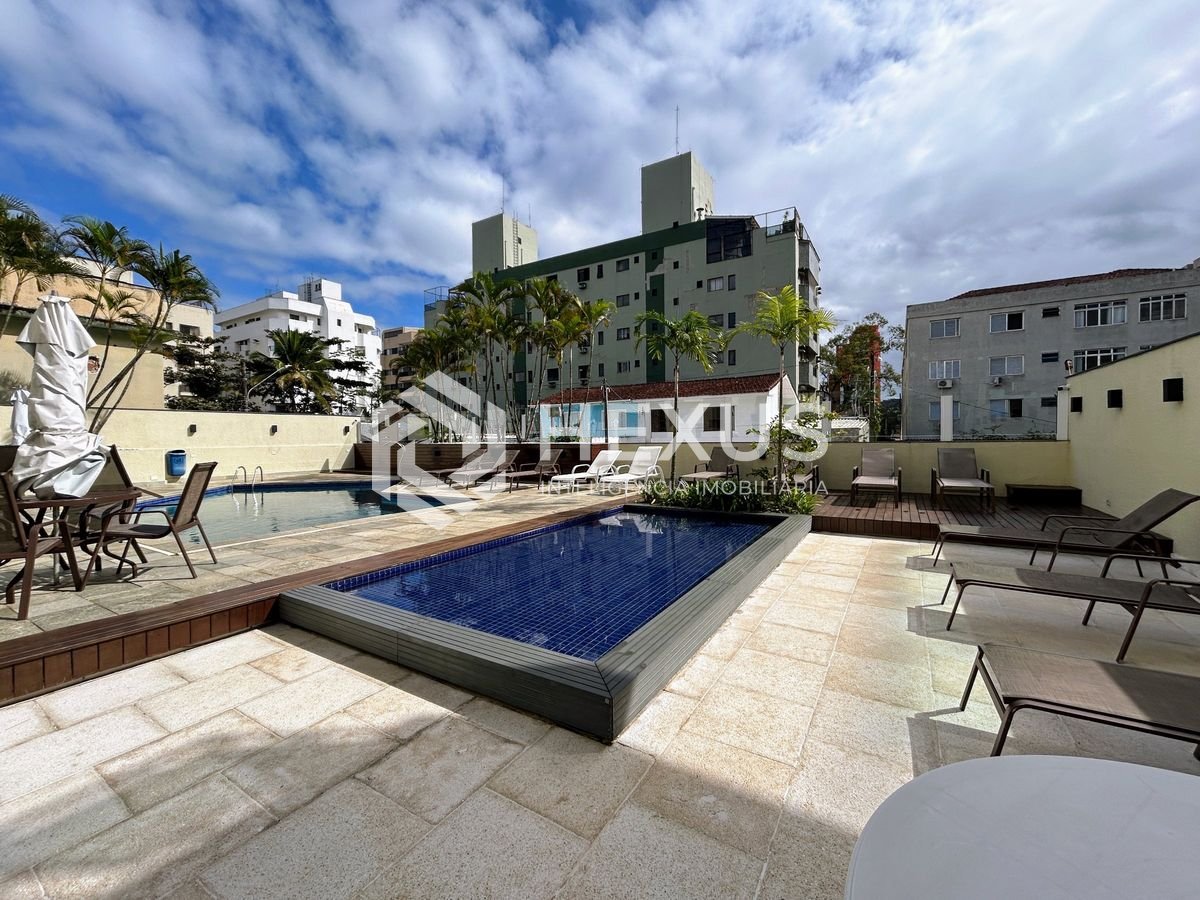 Foto 2 de Apartamento com varanda e lazer na Enseada, Guarujá