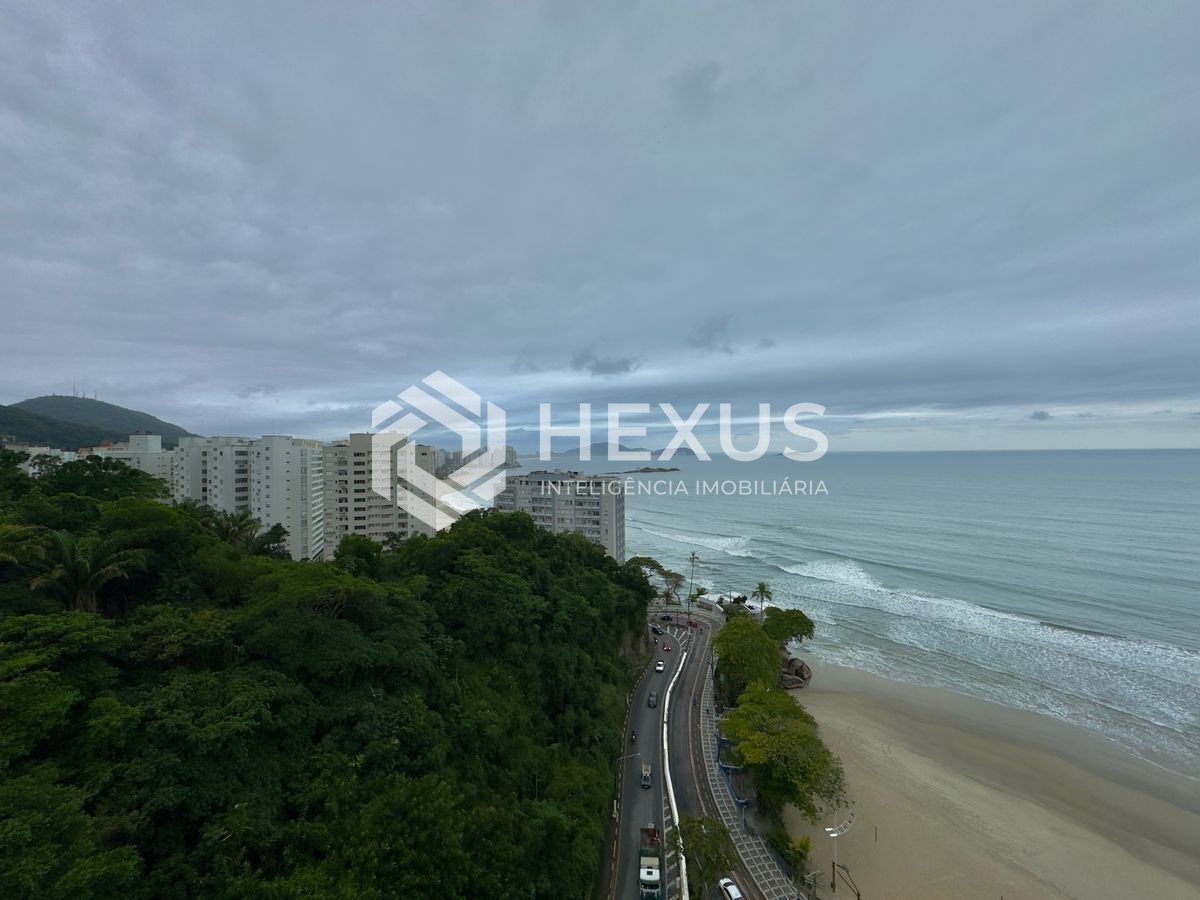 Foto 4 de Cobertura frente mar reformada com varanda vista mar  no Jardim Astúrias, Guarujá