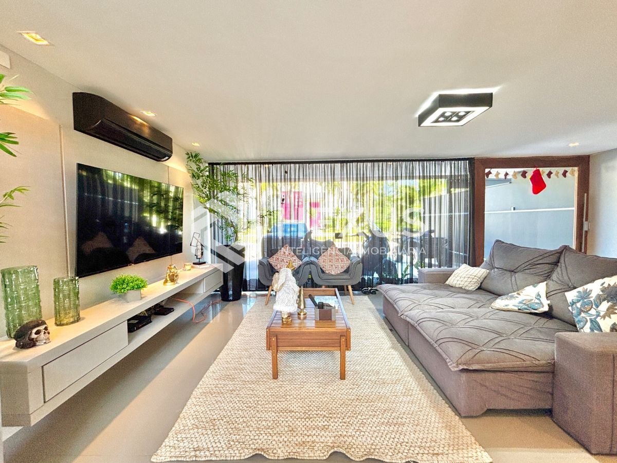 Foto 5 de Casa reformada com piscina e área gourmet no Jardim Acapulco, Guarujá