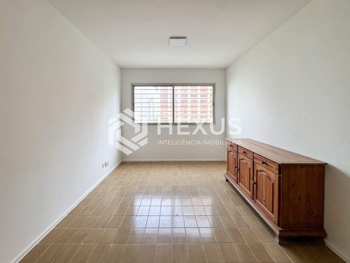 Foto 3 de Apartamento a 1 quadra da praia nas Pitangueiras, Guarujá