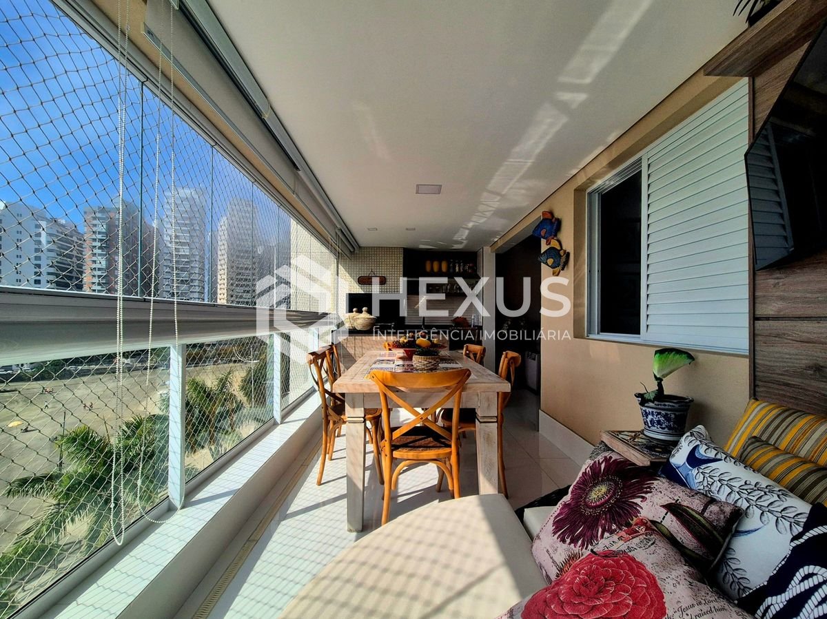 Foto 3 de Apartamento frente mar com varanda gourmet vista mar e lazer no Jardim Astúrias, Guarujá