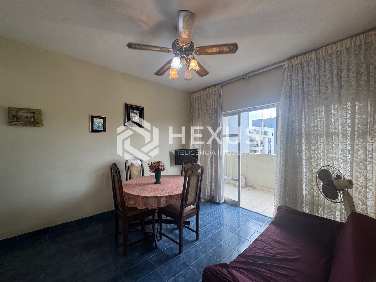 Foto 4 de Apartamento com varanda e lazer a 250m da praia na Enseada, Guarujá