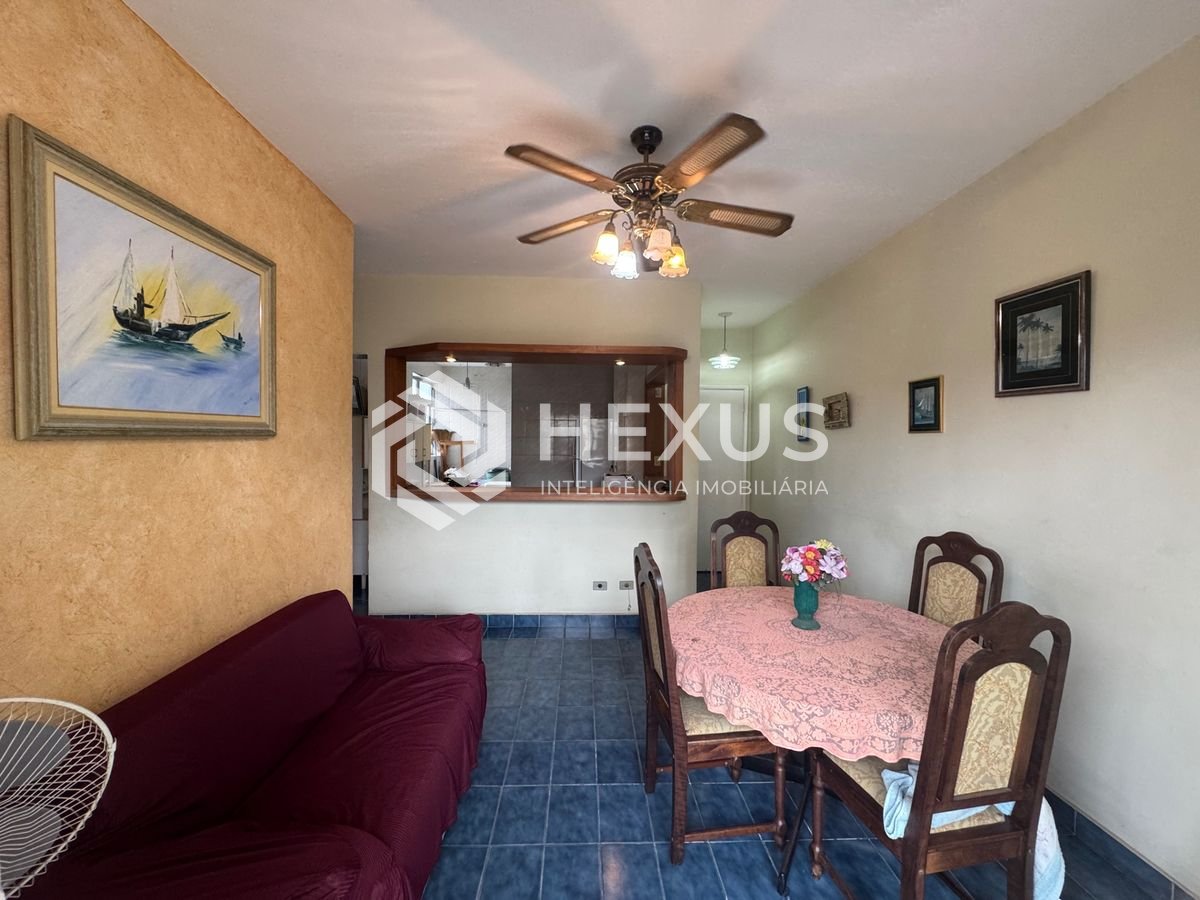 Foto 3 de Apartamento com varanda e lazer a 250m da praia na Enseada, Guarujá