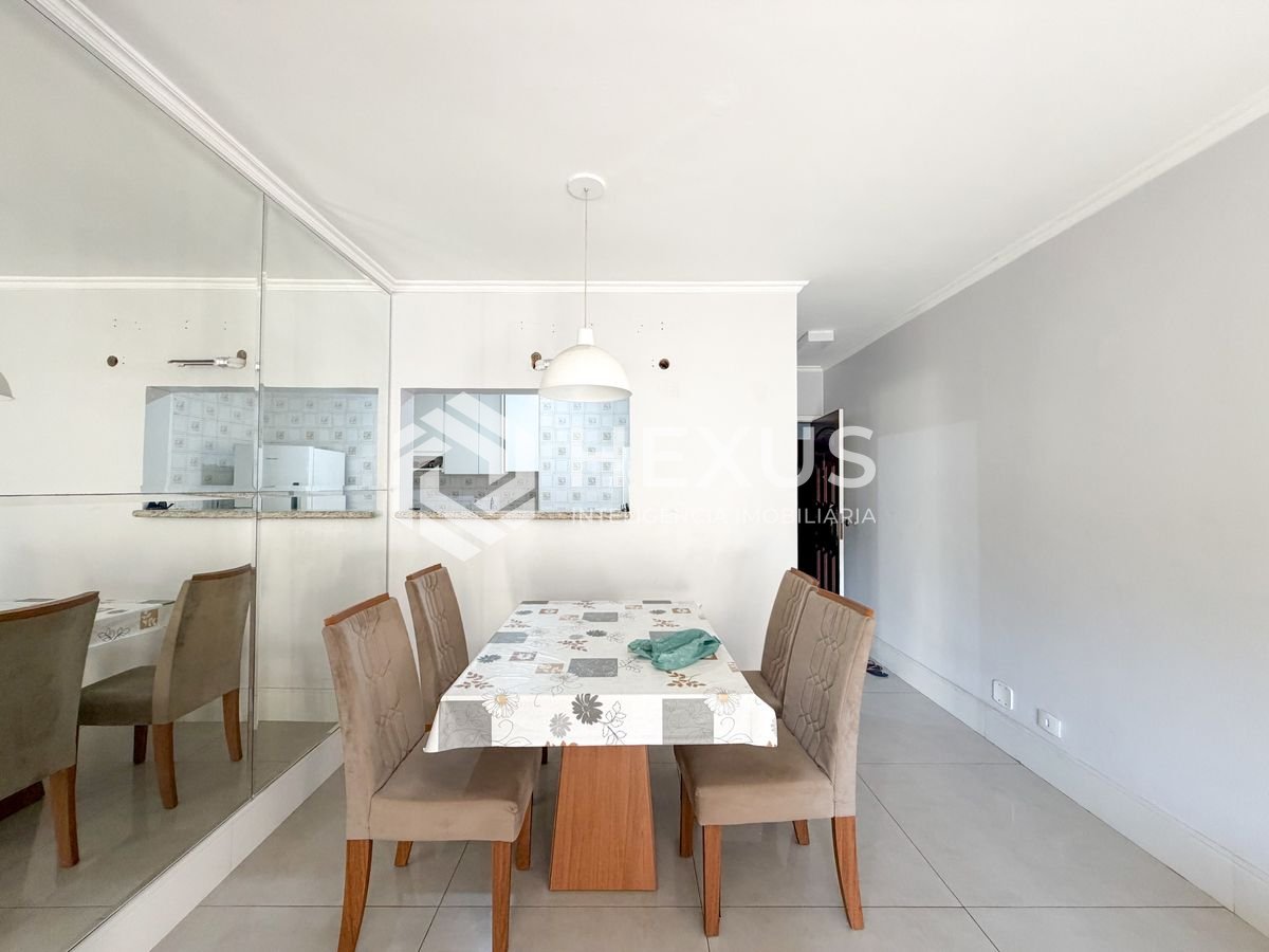 Foto 5 de Apartamento reformado com varanda e lazer no Jardim São Miguel na Enseada, Guarujá