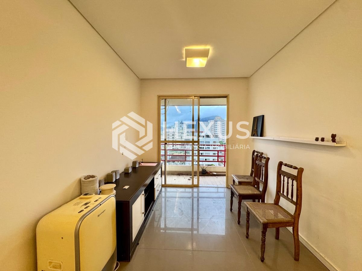 Foto 3 de Apartamento com varanda e lazer na Enseada, Guarujá