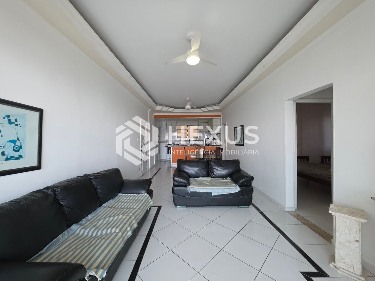 Foto 4 de Apartamento reformado frente mar com varanda vista mar nas Pitangueiras, Guarujá