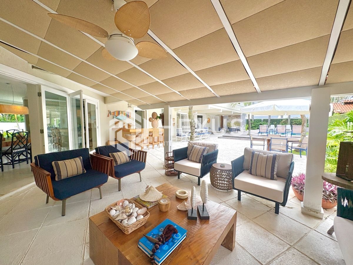 Foto 4 de Casa reformada com piscina e área gourmet no Jardim Acapulco, Guarujá