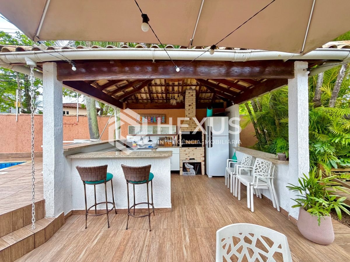 Foto 3 de Casa reformada com varanda piscina e área gourmet em Jardim Virgínia, Guarujá
