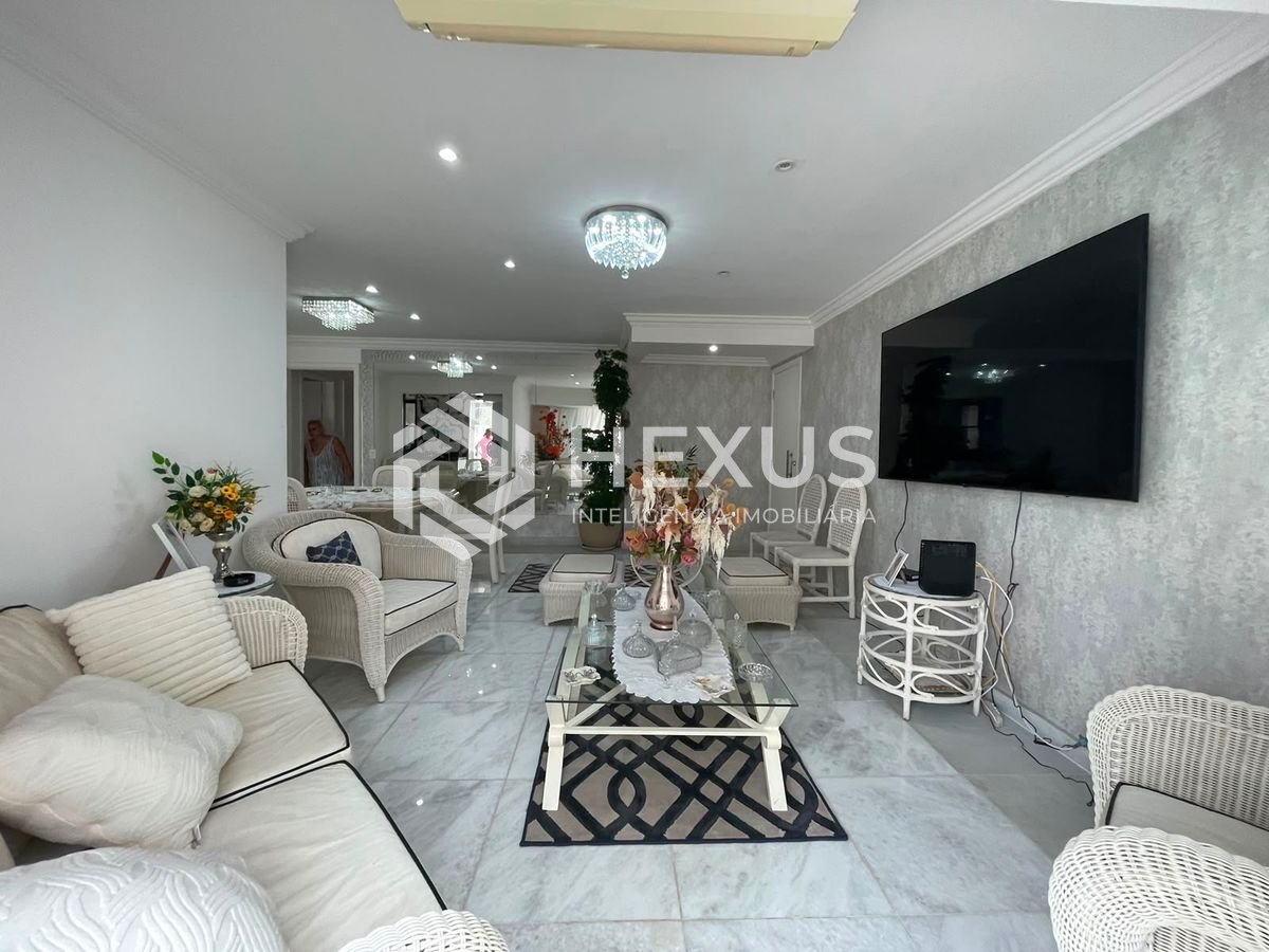 Foto 4 de Cobertura reformada com varanda gourmet vista mar e lazer na Enseada, Guarujá