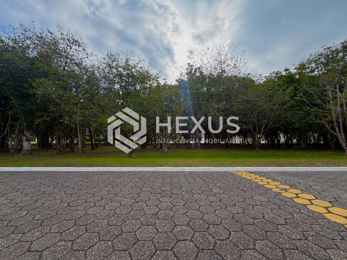Foto 3 de Terreno de 1.982 m² frente avenida no Jardim Acapulco, Guarujá