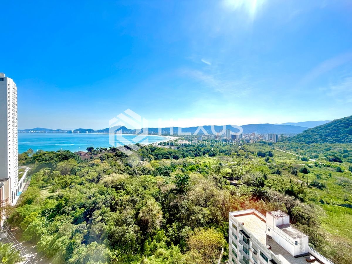Foto 3 de Apartamento com varanda gourmet vista mar e lazer na região da Praia do Tortuga na Enseada, Guarujá