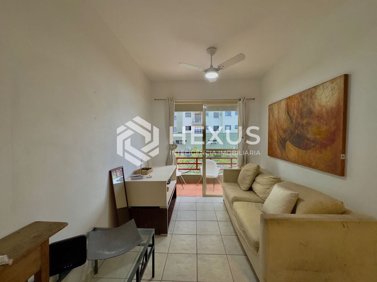 Foto 4 de Apartamento reformado com varanda a 400m da praia na Enseada, Guarujá
