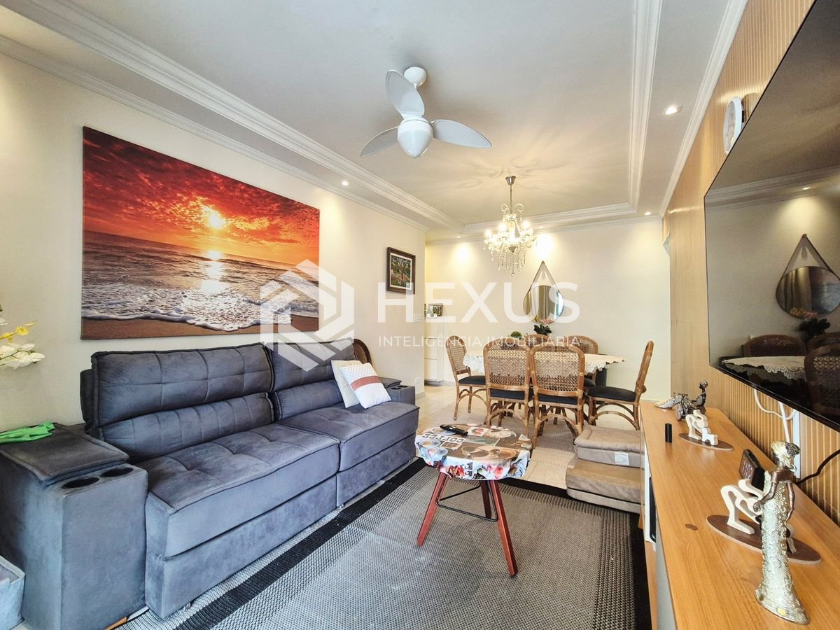 Foto 5 de Apartamento com varanda a 100m da praia na região do Shopping La Plage nas Pitangueiras, Guarujá