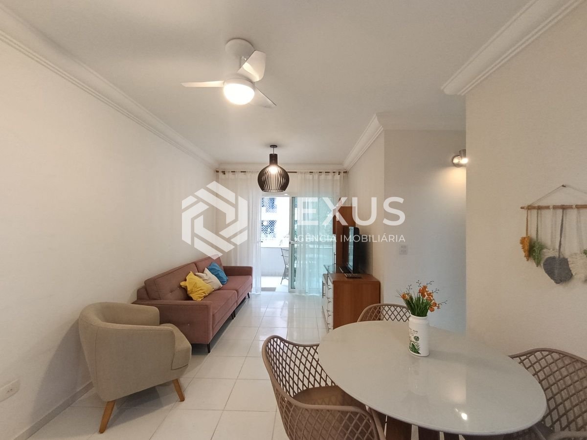Foto 5 de Apartamento reformado com varanda e lazer a 400m da praia na Enseada, Guarujá