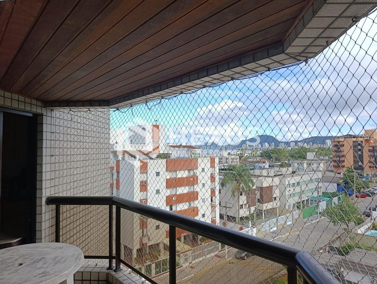 Foto 3 de Apartamento com varanda e lazer na Enseada, Guarujá