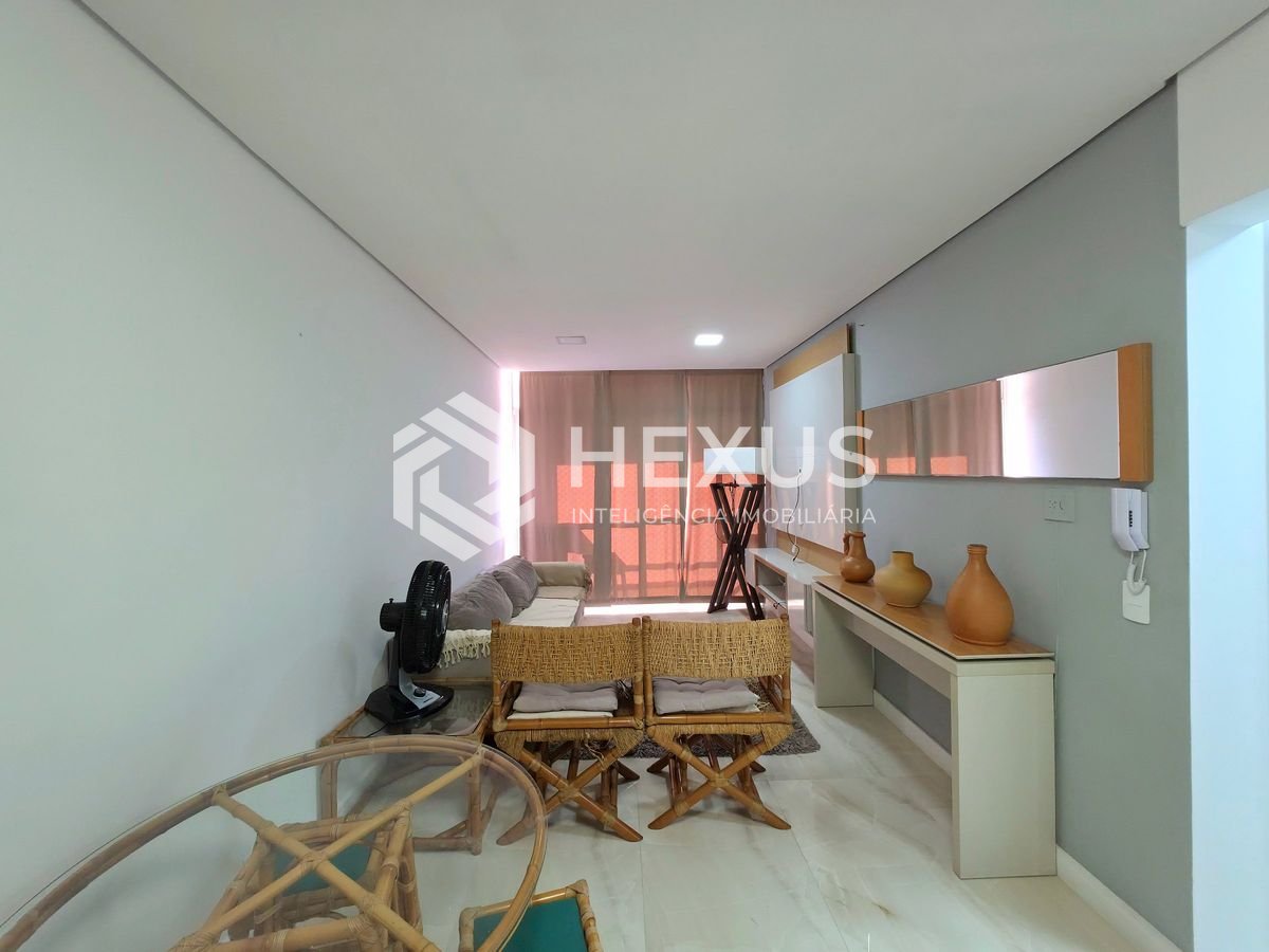 Foto 2 de Apartamento com varanda e lazer a 2 quadras da praia nas Pitangueiras, Guarujá
