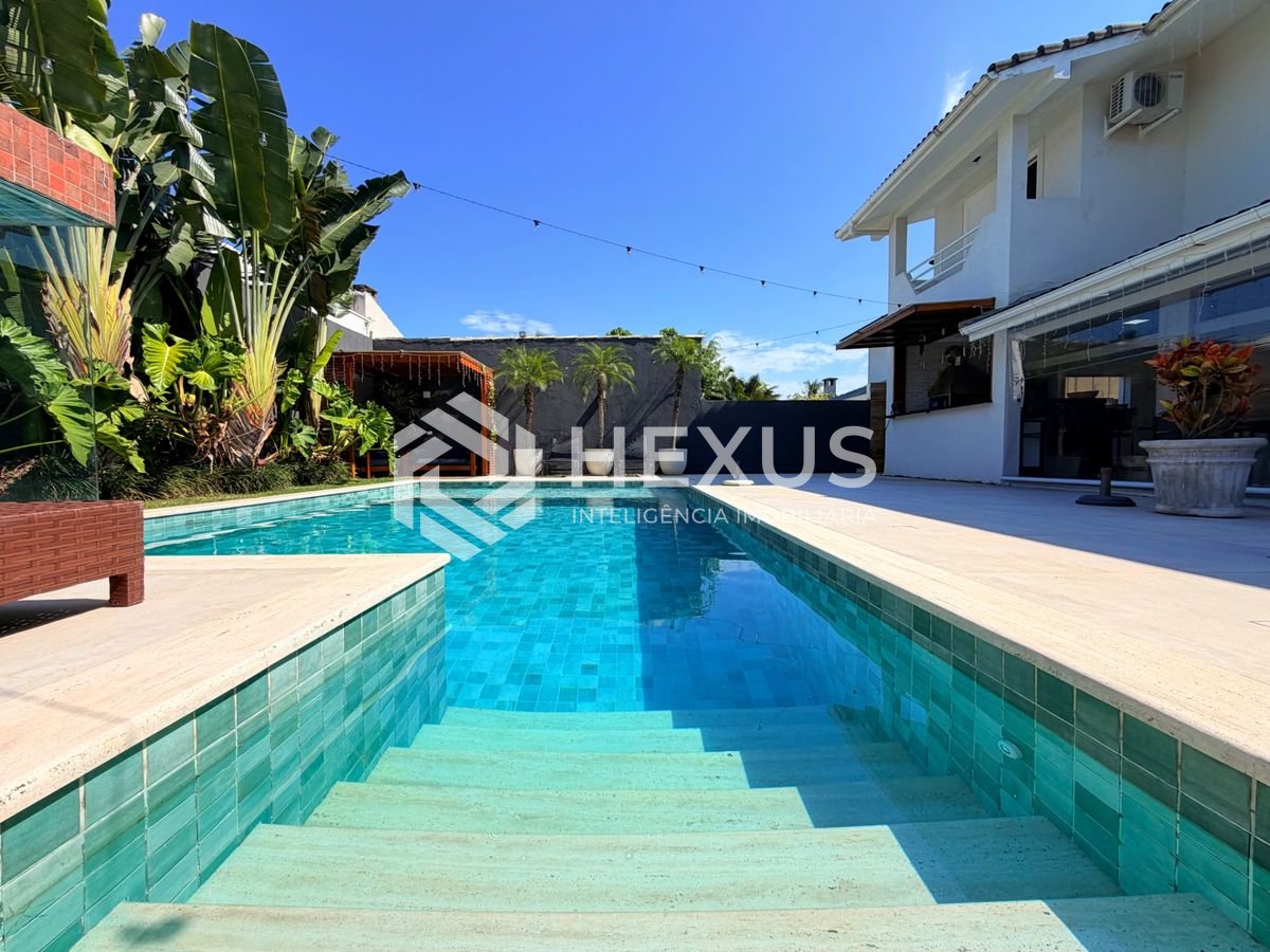 Foto 4 de Oportunidade no Condomínio Jardim Acapulco c/ 7 Suítes