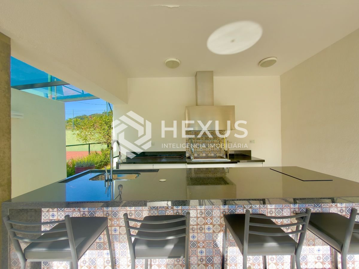 Foto 4 de Casa de alto padrão com piscina e área gourmet no Jardim Acapulco, Guarujá