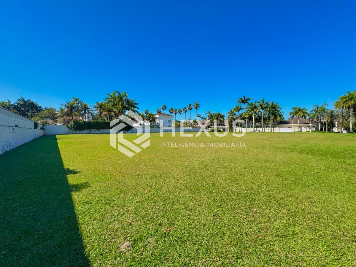 Foto 5 de Terreno de 2.000 m² frente avenida no Jardim Acapulco, Guarujá