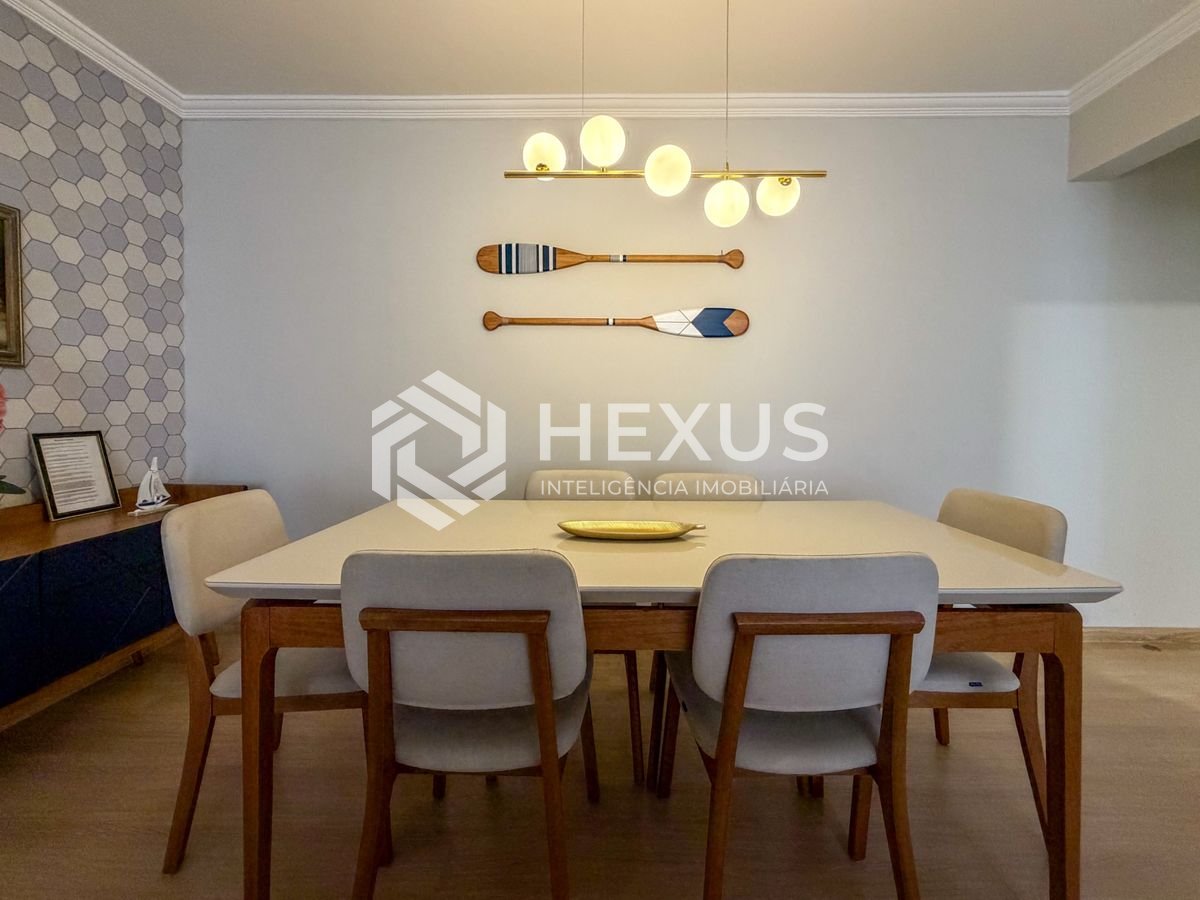 Foto 5 de Apartamento reformado a 2 quadras da praia nas Pitangueiras, Guarujá
