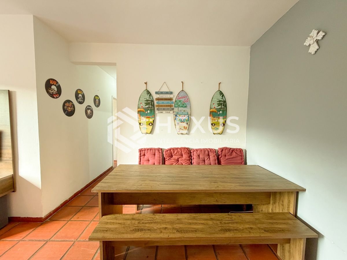 Foto 3 de Apartamento a 500m da praia na região da Vila Júlia na Enseada, Guarujá