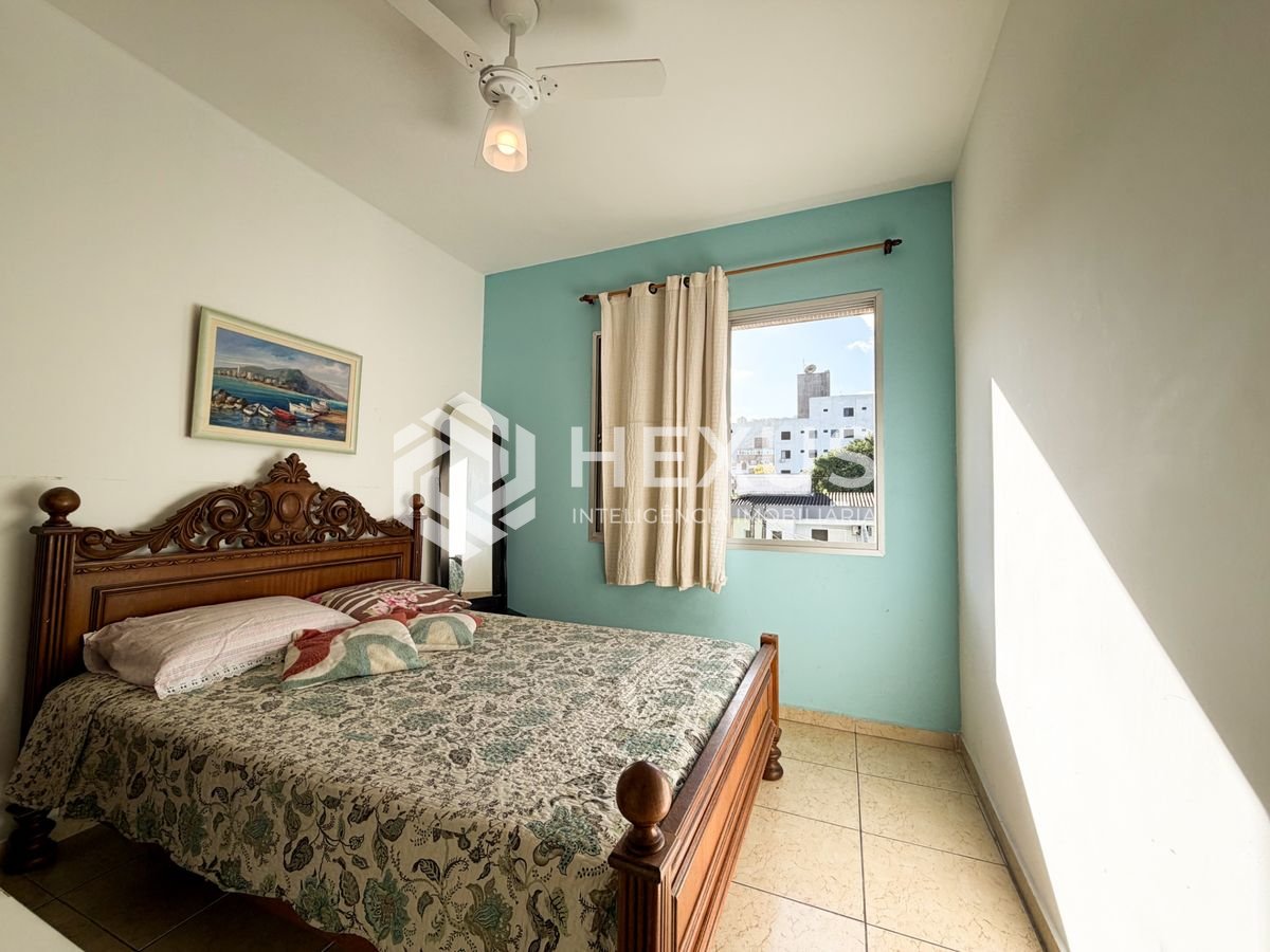 Foto 3 de Apartamento a 500m da praia na região da Vila Júlia na Enseada, Guarujá
