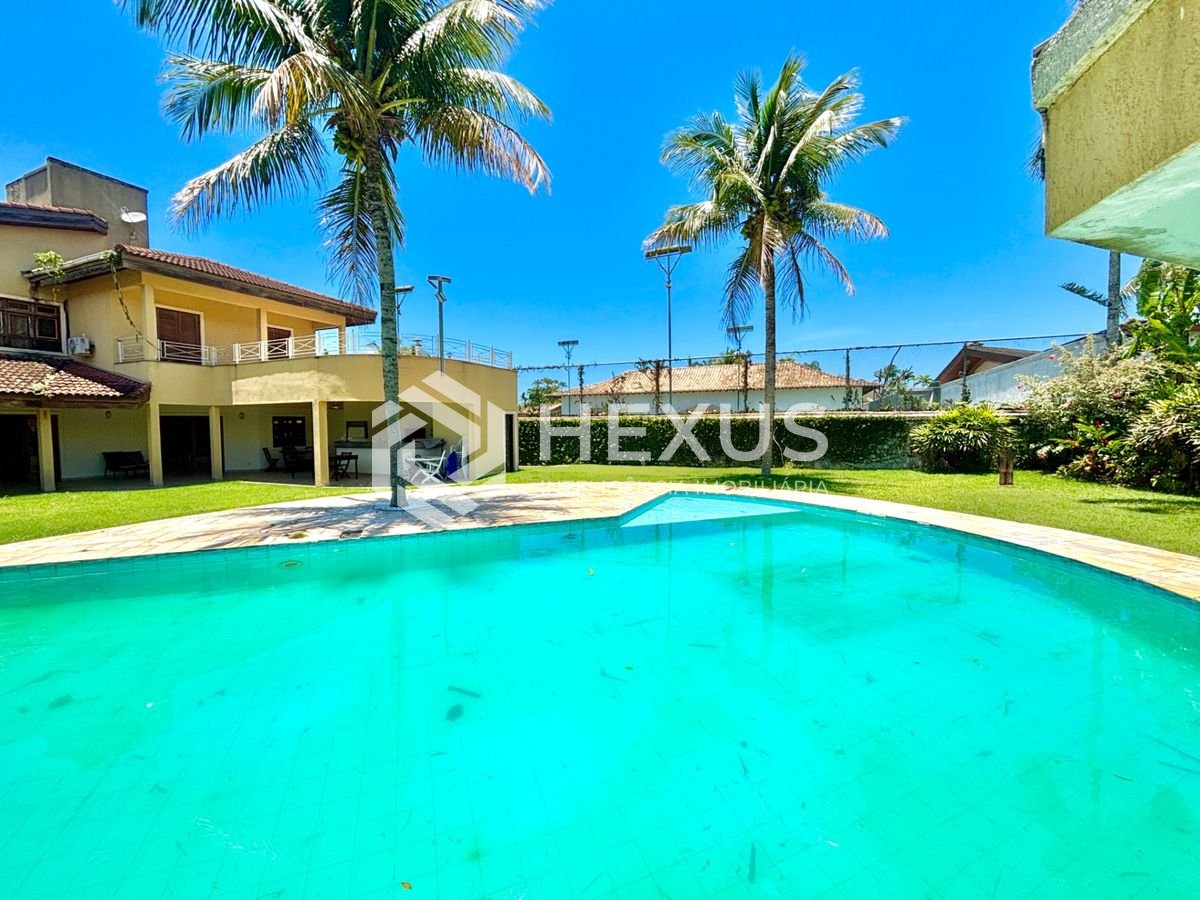 Foto 4 de Casa com piscina e área gourmet no Jardim Acapulco, Guarujá