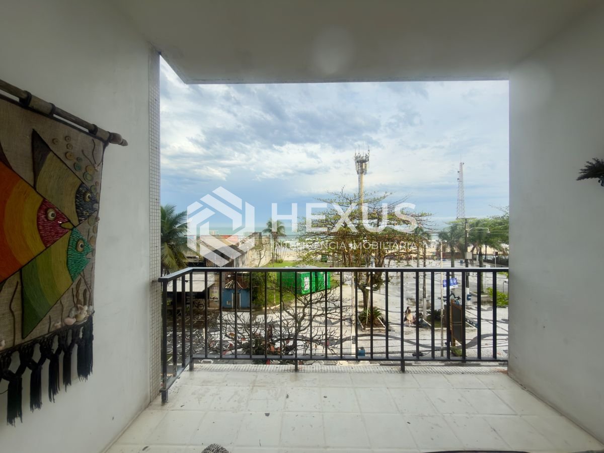 Foto 4 de Apartamento frente mar com varanda vista mar e lazer nas Pitangueiras, Guarujá