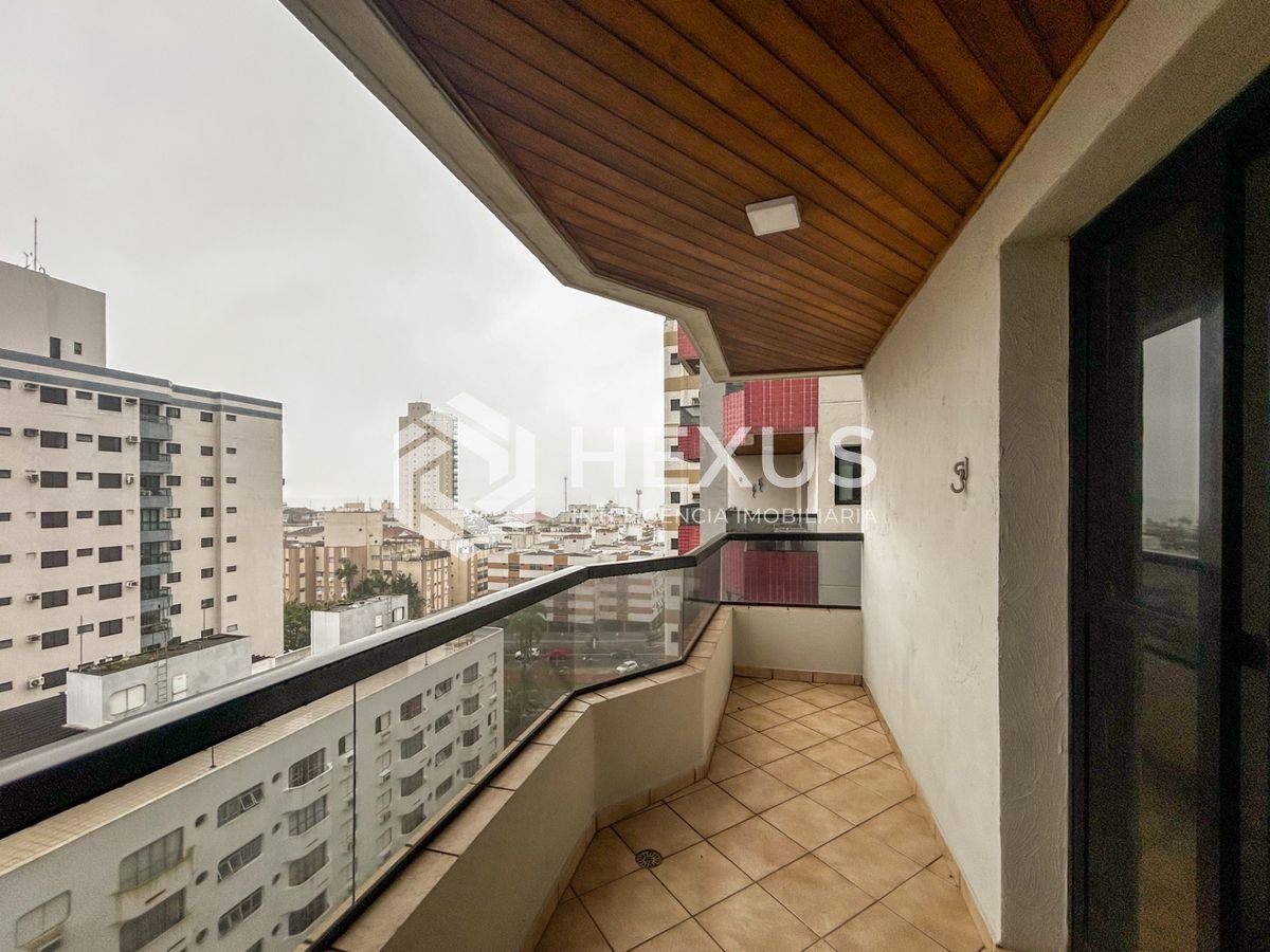 Apartamento na Enseada — foto 1
