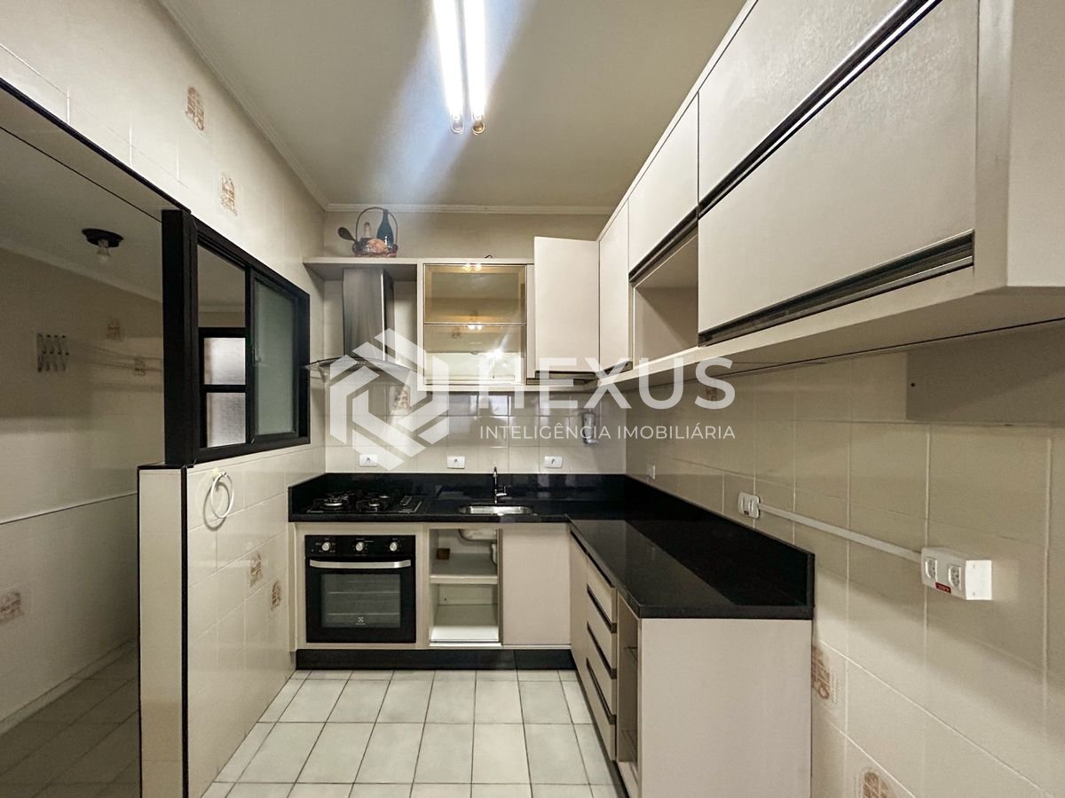 Foto 4 de Apartamento com varanda vista mar e lazer a 500m da praia na Enseada, Guarujá