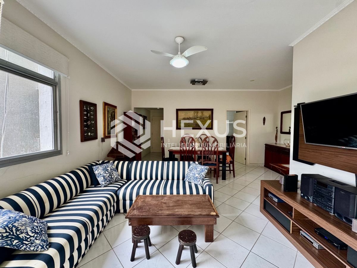 Foto 4 de Apartamento reformado frente mar com varanda vista mar piscina e lazer no Jardim Astúrias, Guarujá