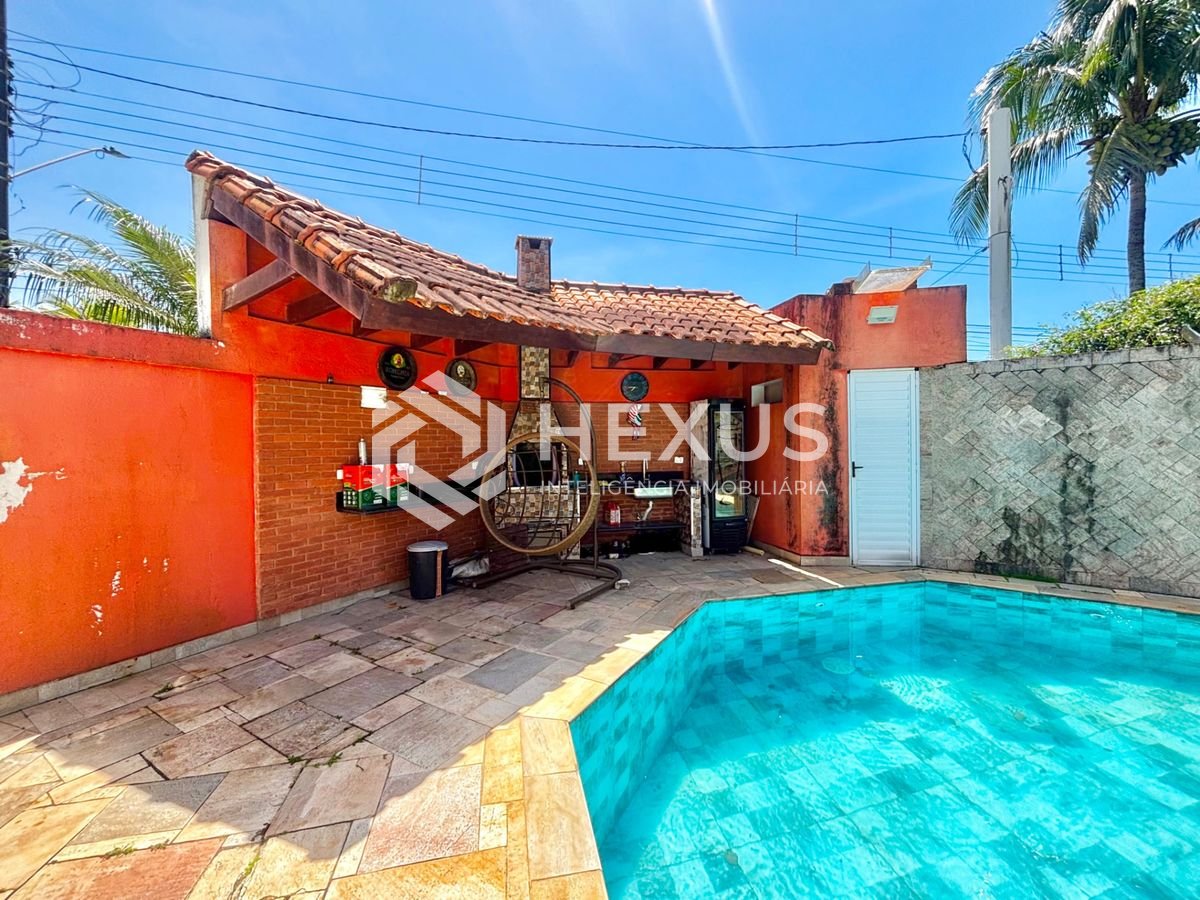 Foto 5 de Casa com piscina e área gourmet no Jardim Acapulco, Guarujá